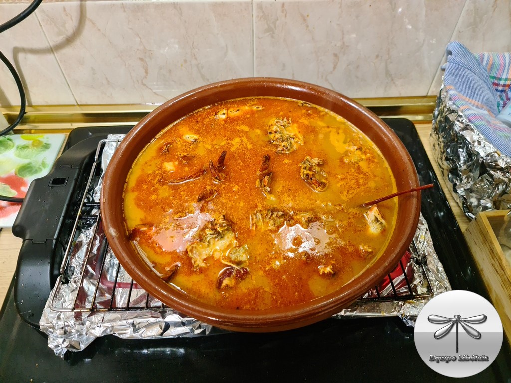 caldo de pescado para el arroz caldoso de bogavante