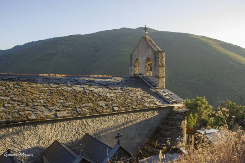Iglesia siglo XIX de San Fiz Vello
