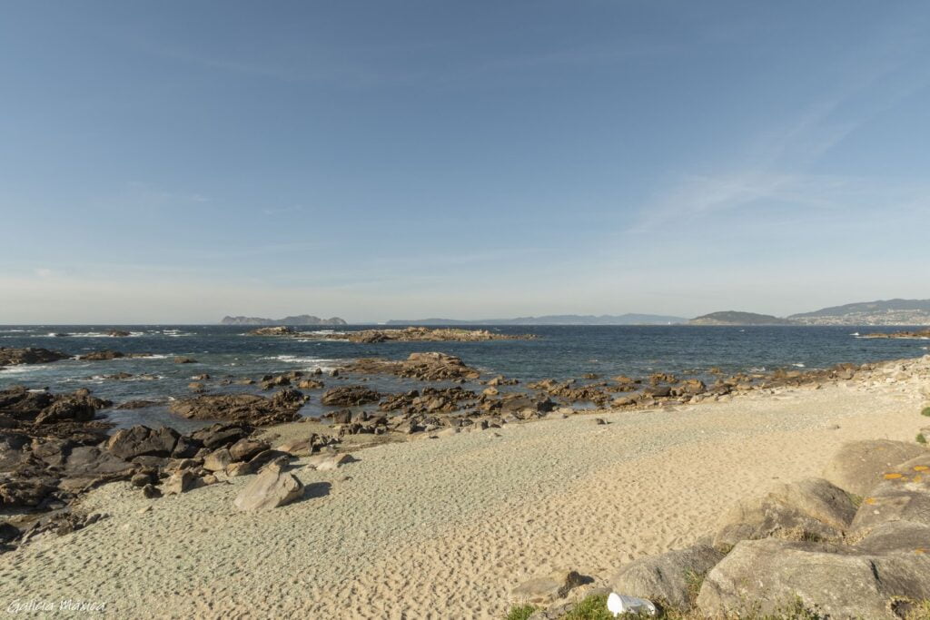 Playa de los cristales de Cabo Sileiro