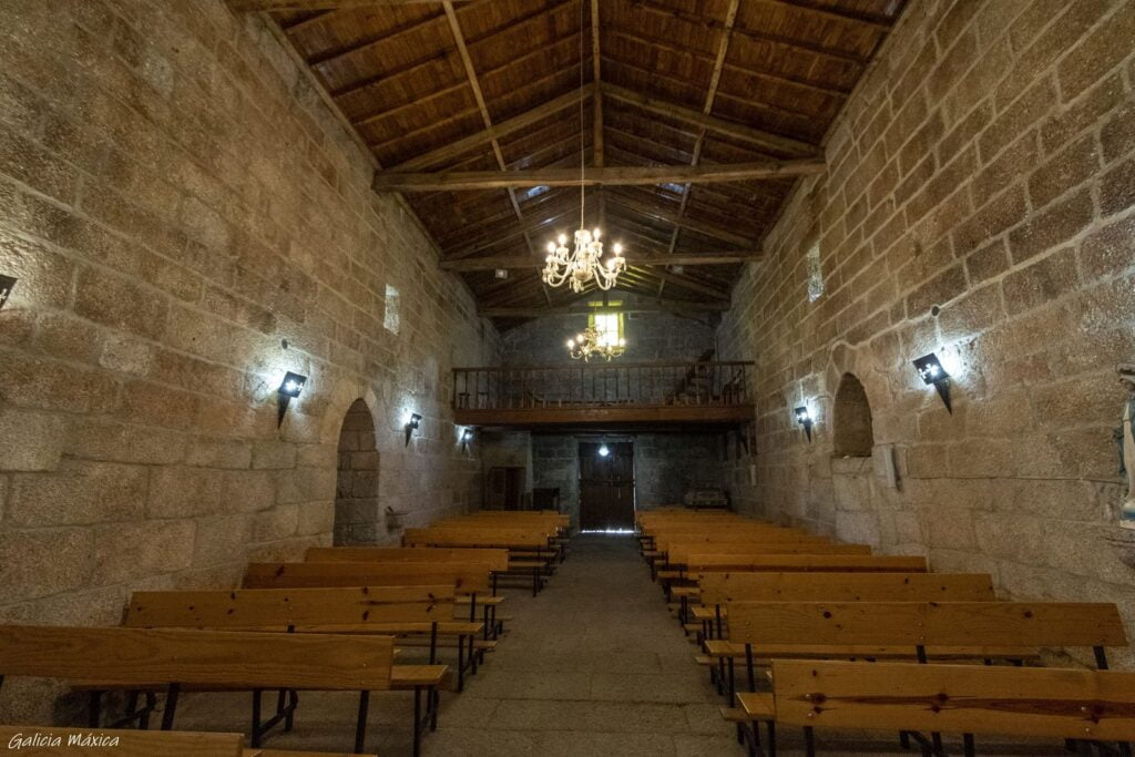 Interior de la iglesia