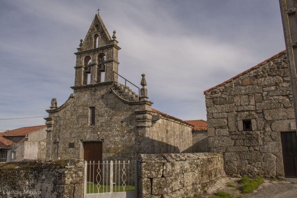 Iglesia de Santiago de Rubiás