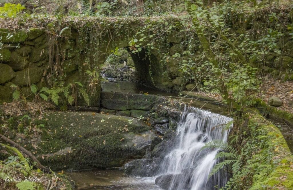 Puente del Regato de Chedeiros