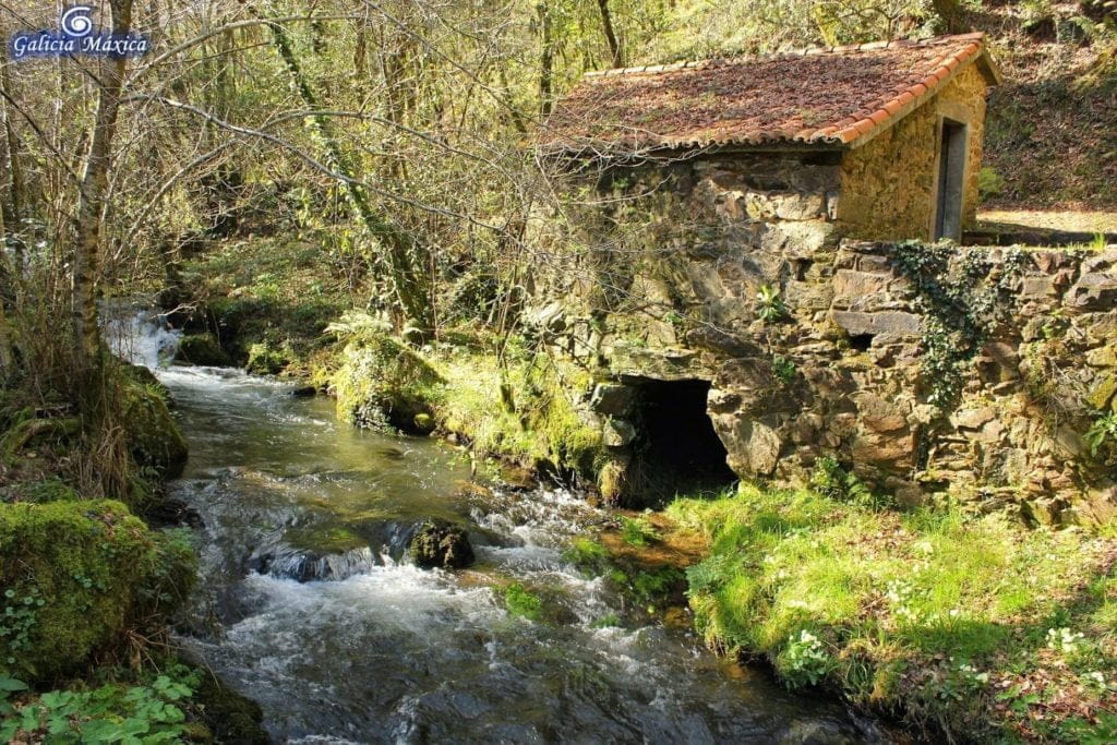 Ruta Río Grande de Boqueixón en Galicia.