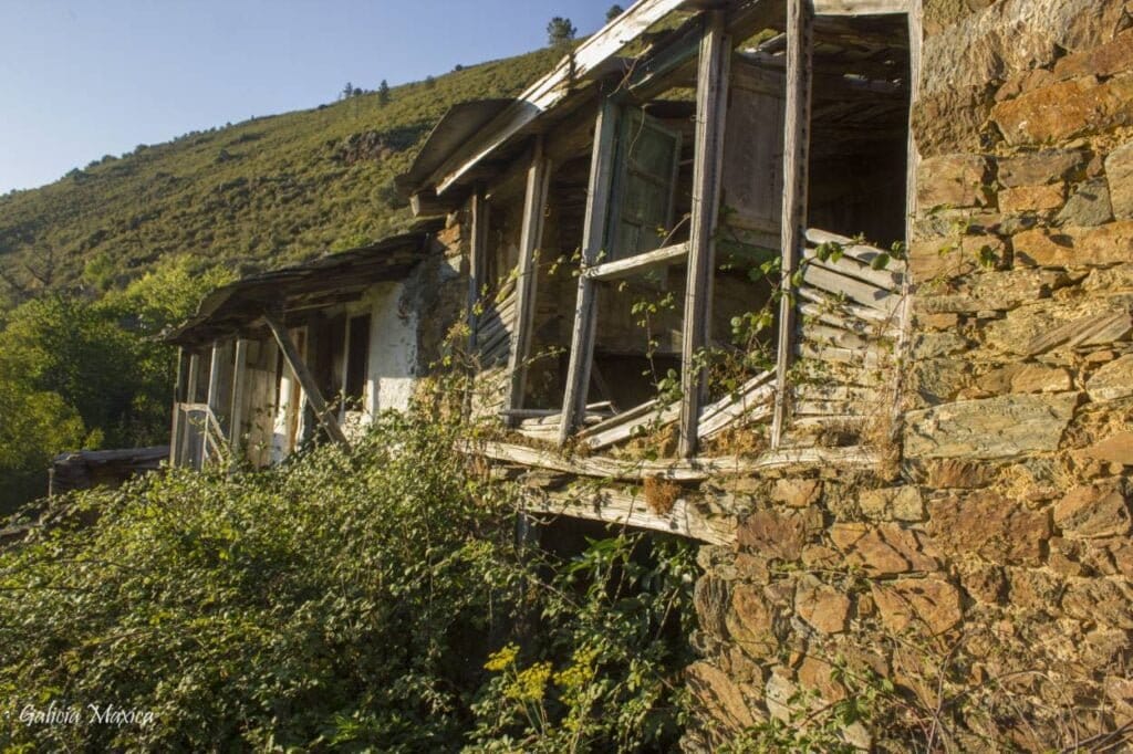 Aldea abandonada